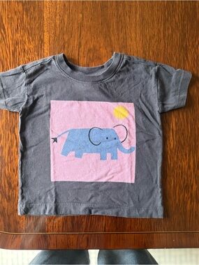 Hanna Andersson Dark Gray Tee with Blue Elephant